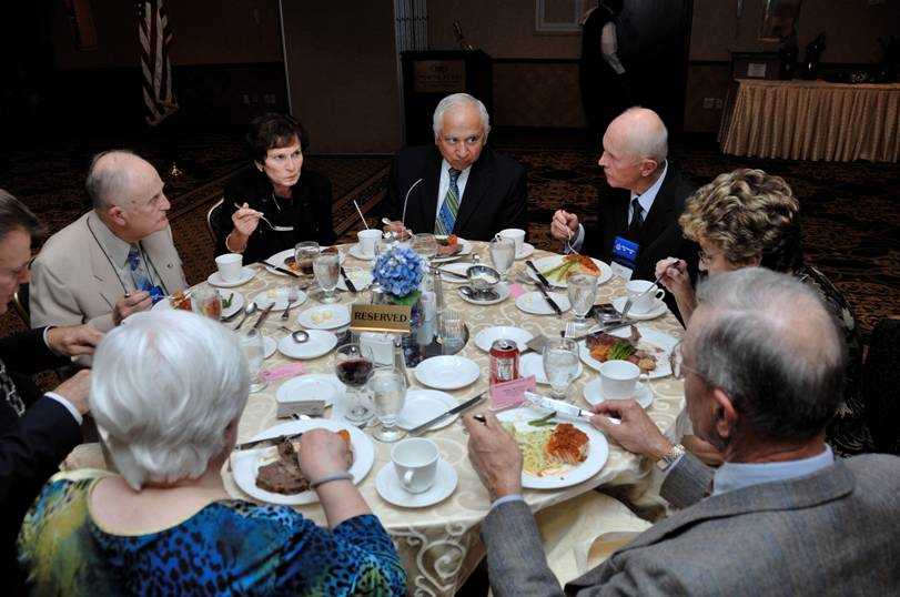 D2X_4292 Banquet Guest Speaker Table.jpg